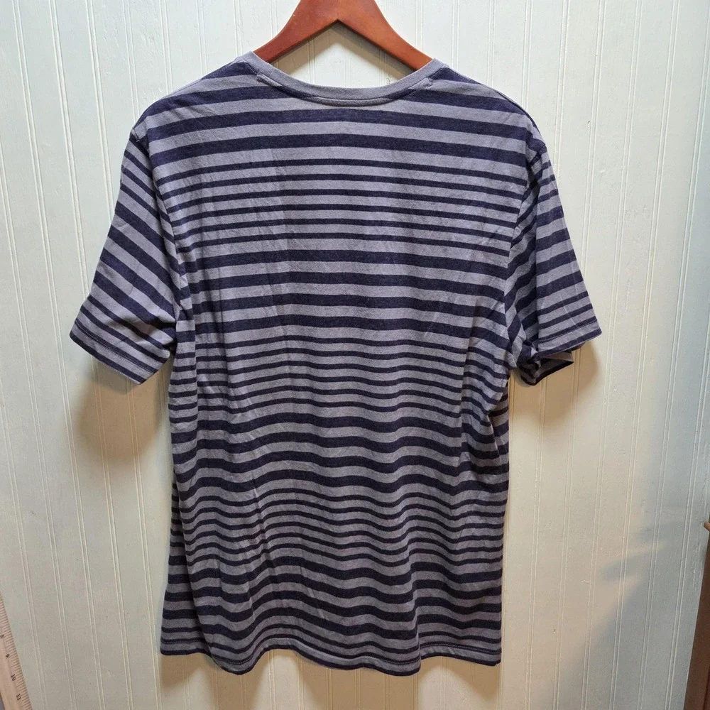 Banana Republic Shirt Mens XL Gray Striped Fitted Crewneck Tee Tagless Soft